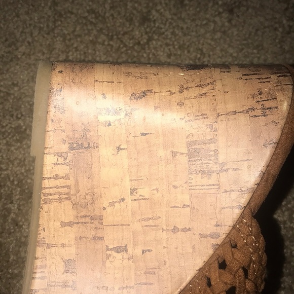 Mudd Brown Wedges - Picture 7 of 8